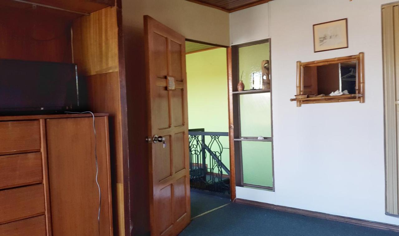 Bed and Breakfast Vida Tropical Алахуэла Экстерьер фото