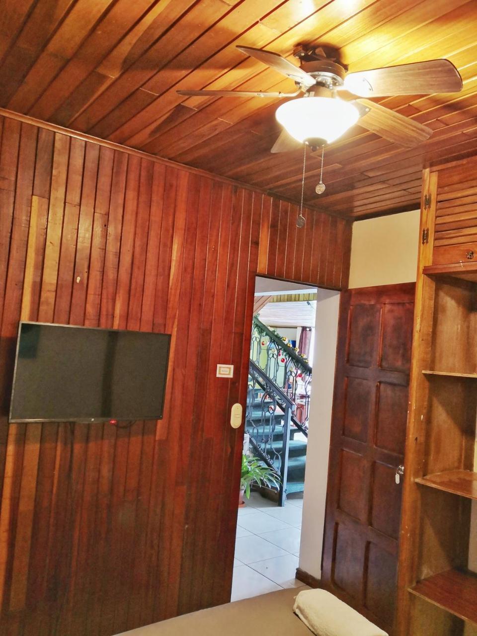 Bed and Breakfast Vida Tropical Алахуэла Экстерьер фото