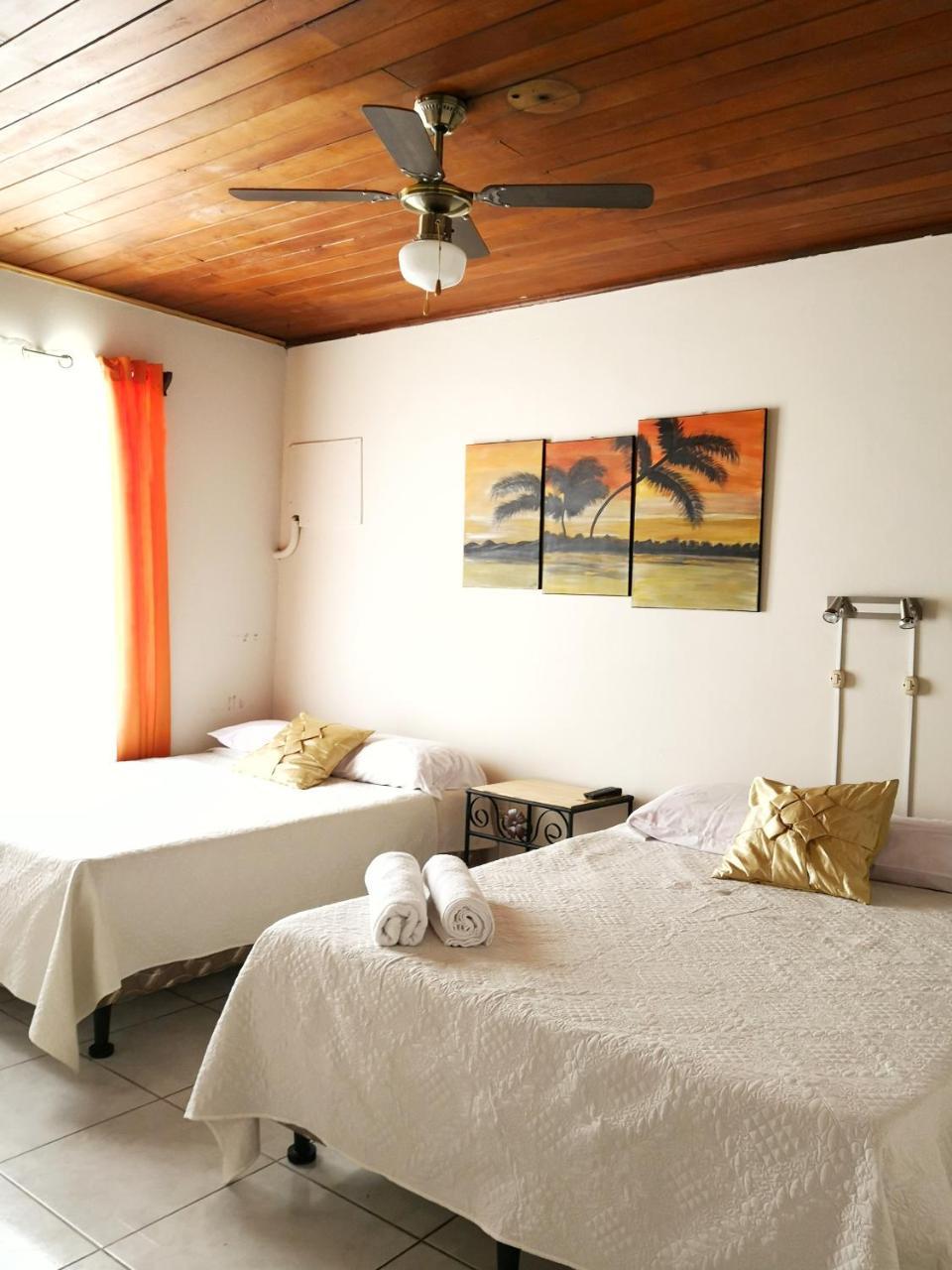 Bed and Breakfast Vida Tropical Алахуэла Экстерьер фото