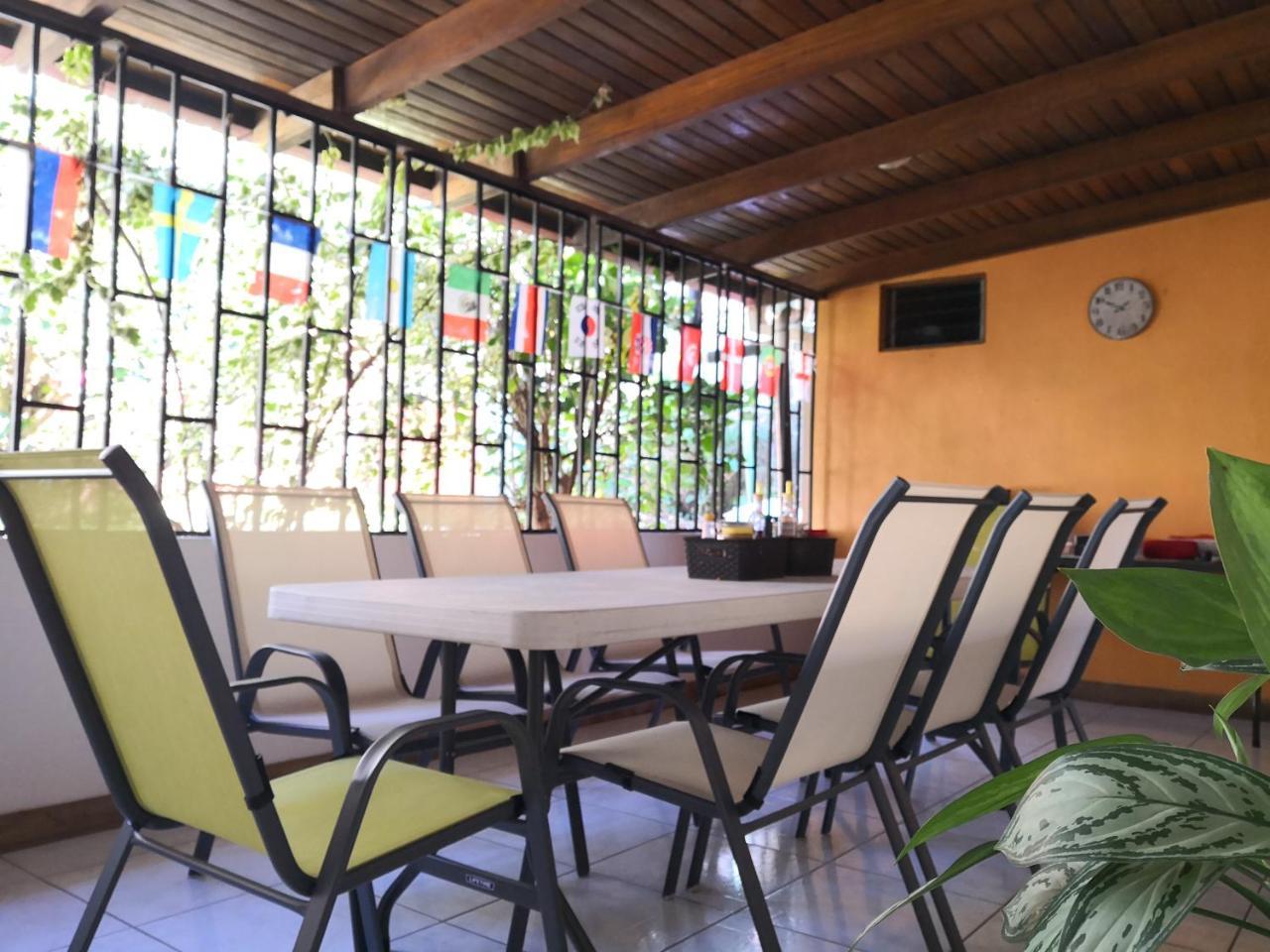 Bed and Breakfast Vida Tropical Алахуэла Экстерьер фото
