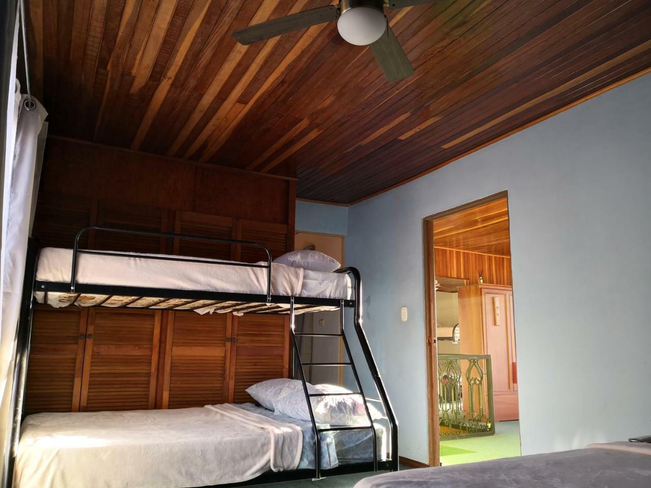 Bed and Breakfast Vida Tropical Алахуэла Экстерьер фото